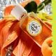 ROGER & GALLET Coffret Eau Parfum&eacute;e Bienfaisante Fleur d&rsquo;Osmanthus 30ml et sa Cr&egrave;me Mains - Illustration n&deg;2